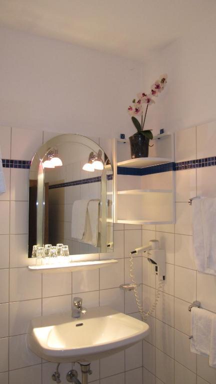 Goldener Ochs Bed and Breakfast Golling an der Salzach Δωμάτιο φωτογραφία